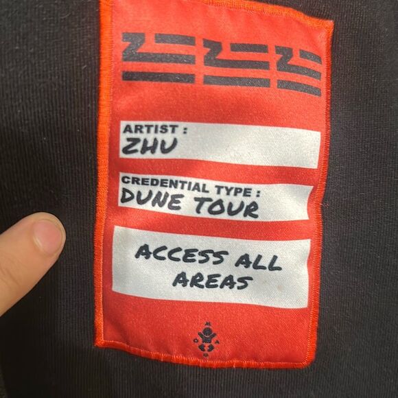 ZHU Merch Mens‎ Black Dune Tour 2018 Access All Areas Pullover Hoodie Size Small - Picture 4 of 7